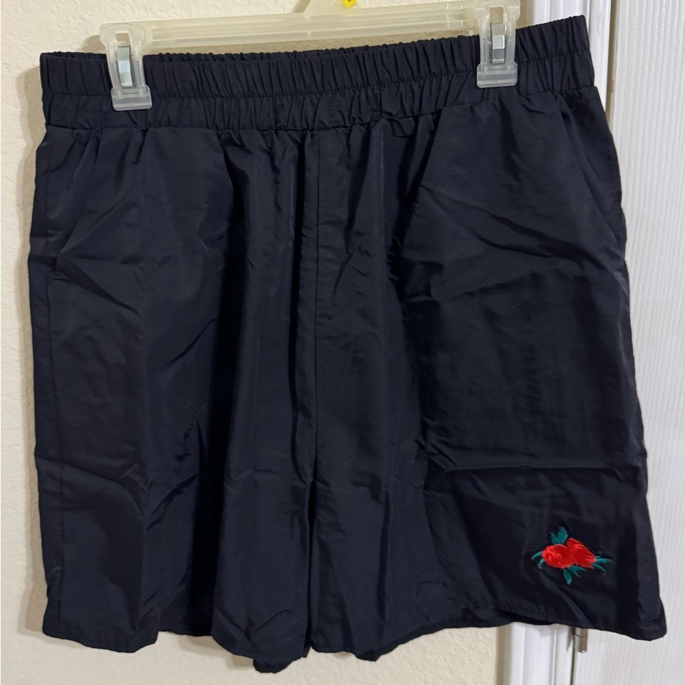 ROMWE Black Textured Shorts